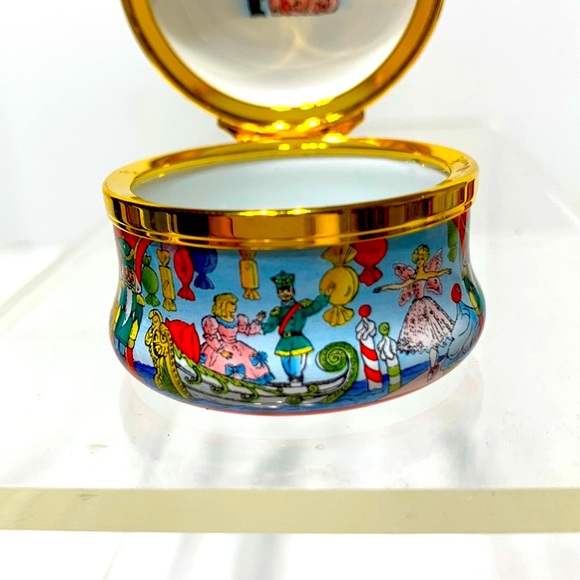 Halcyon Days Enamels Nutcracker Christmas 2001 trinket box - Picture 9 of 14
